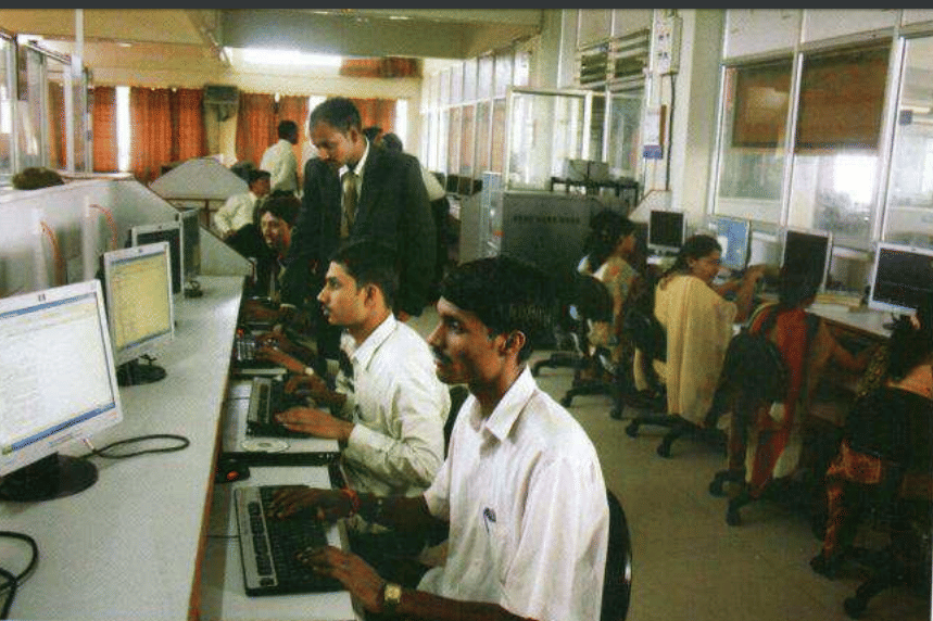 SVERI, College of Engineering Pandharpur Labs and Library photo 3